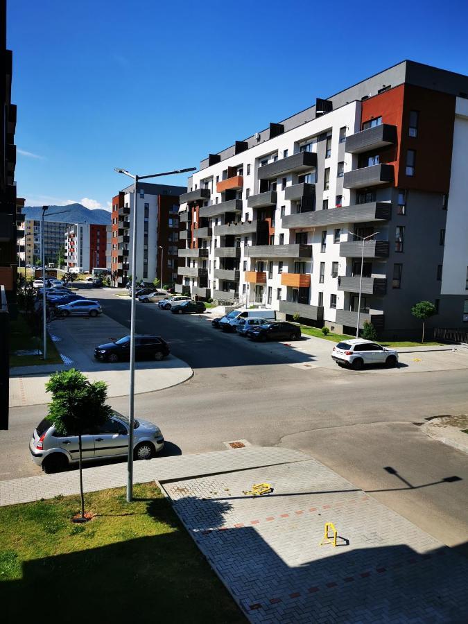 Teo Apartment Брашов Екстериор снимка