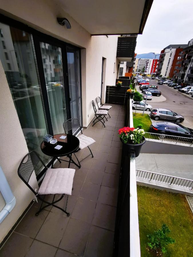 Teo Apartment Брашов Екстериор снимка